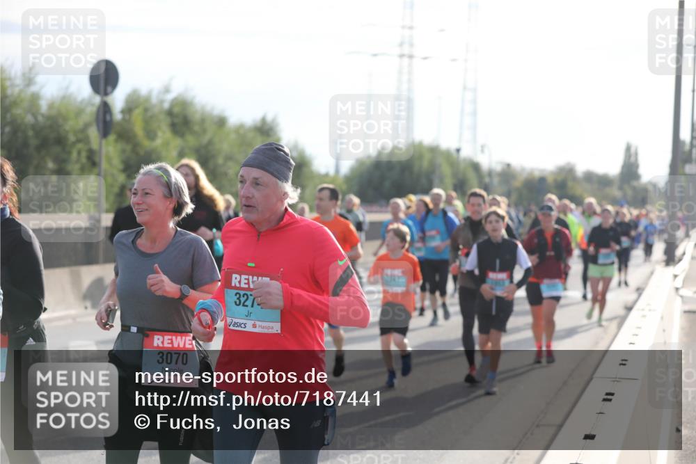 03.10.2024 - Köhlbrandbrückenlauf Fuchs,  Jonas http://msf.ph/oto/7187441 03.10.2024 09:21:50 Position 3 3070, 327, 11111 meine-sportfotos.de