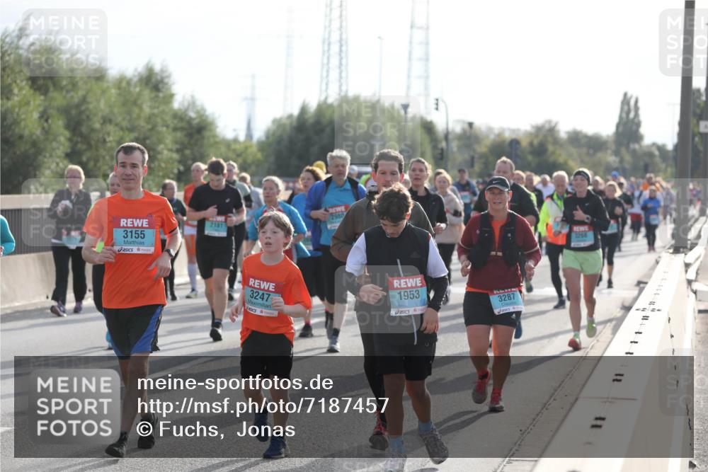 03.10.2024 - Köhlbrandbrückenlauf Fuchs,  Jonas http://msf.ph/oto/7187457 03.10.2024 09:21:52 Position 3 3155, 2980, 2181, 3247, 1953, 3287, 3268, 11 meine-sportfotos.de
