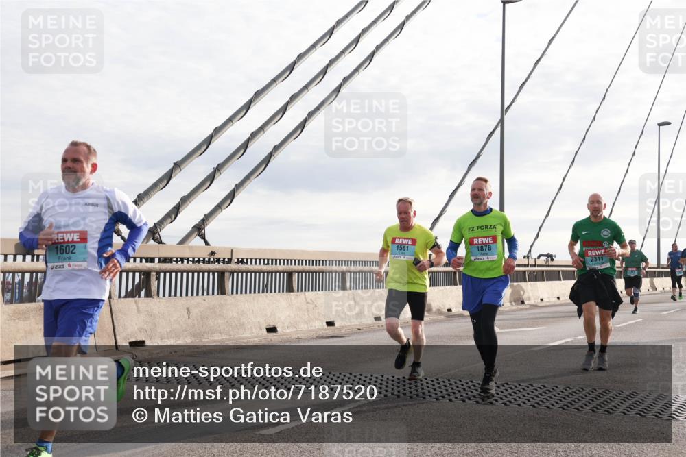 03.10.2024 - Köhlbrandbrückenlauf Matties Gatica Varas http://msf.ph/oto/7187520 03.10.2024 09:26:16 Position 2 1602, 1561, 1878, 2311 meine-sportfotos.de