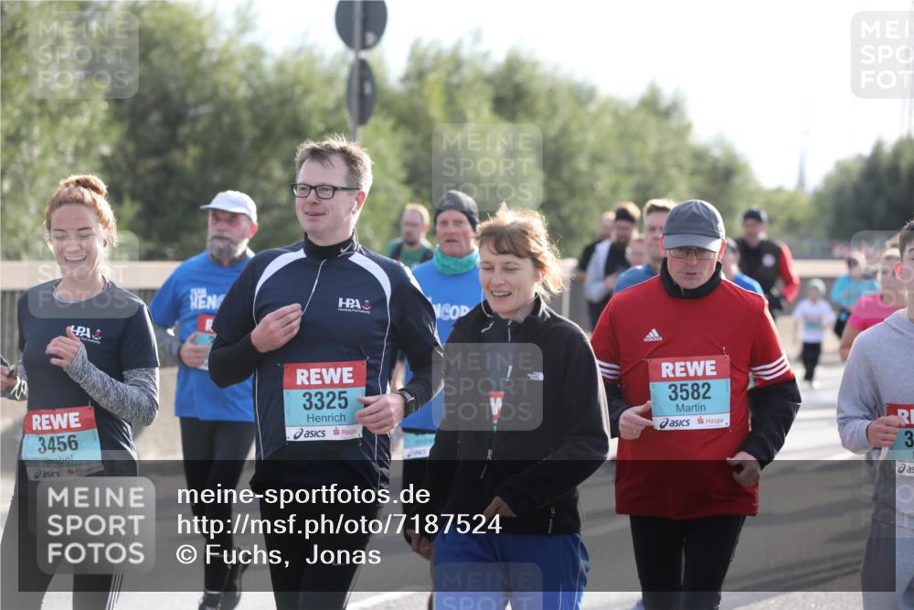 03.10.2024 - Köhlbrandbrückenlauf Fuchs,  Jonas http://msf.ph/oto/7187524 03.10.2024 09:22:19 Position 3 3456, 3325, 3582, 3 meine-sportfotos.de