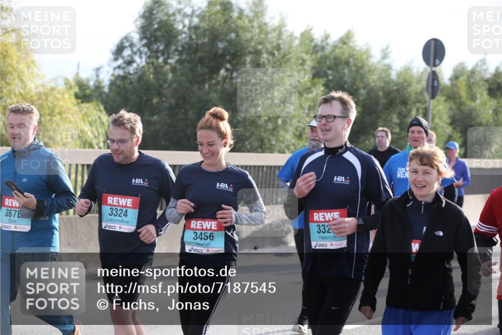 03.10.2024 - Köhlbrandbrückenlauf Fuchs,  Jonas http://msf.ph/oto/7187545 03.10.2024 09:22:20 Position 3 3678, 3324, 3456, 3323 meine-sportfotos.de