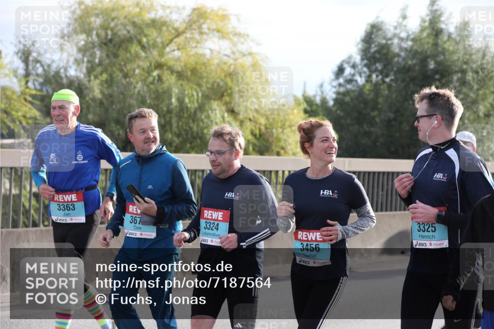 03.10.2024 - Köhlbrandbrückenlauf Fuchs,  Jonas http://msf.ph/oto/7187564 03.10.2024 09:22:20 Position 3 3363, 367, 3324, 3456, 3325 meine-sportfotos.de