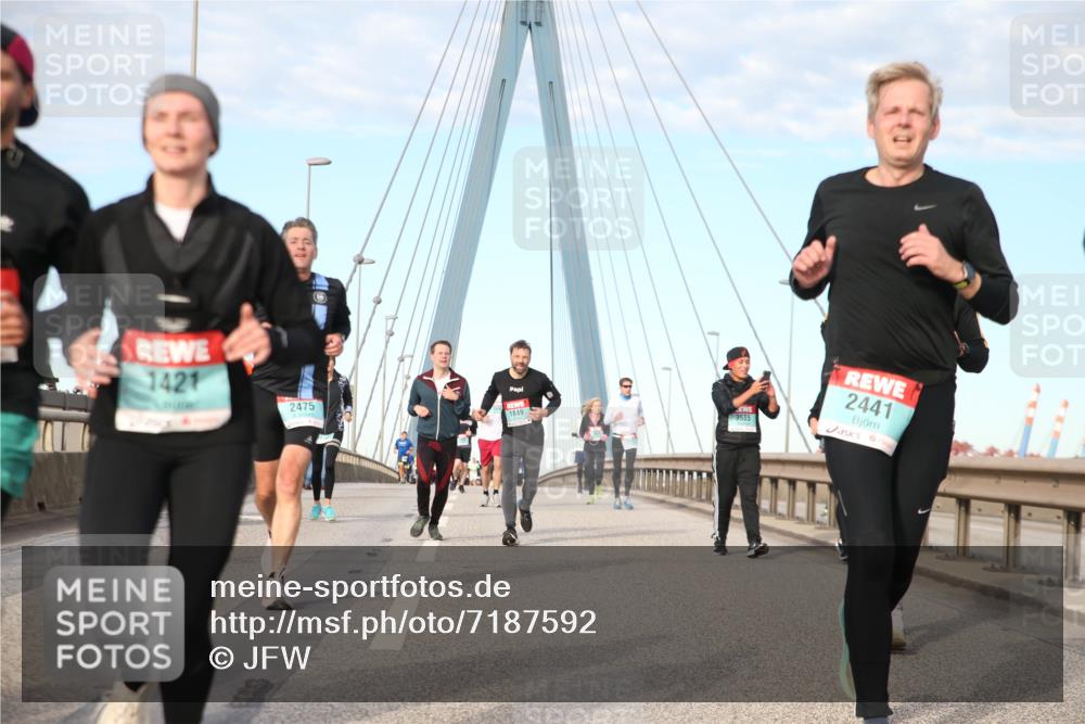 03.10.2024 - Köhlbrandbrückenlauf Jannik Wohlers http://msf.ph/oto/7187592 03.10.2024 09:44:25 Position 2 1421, 2475, 1849, 3585, 2441 meine-sportfotos.de