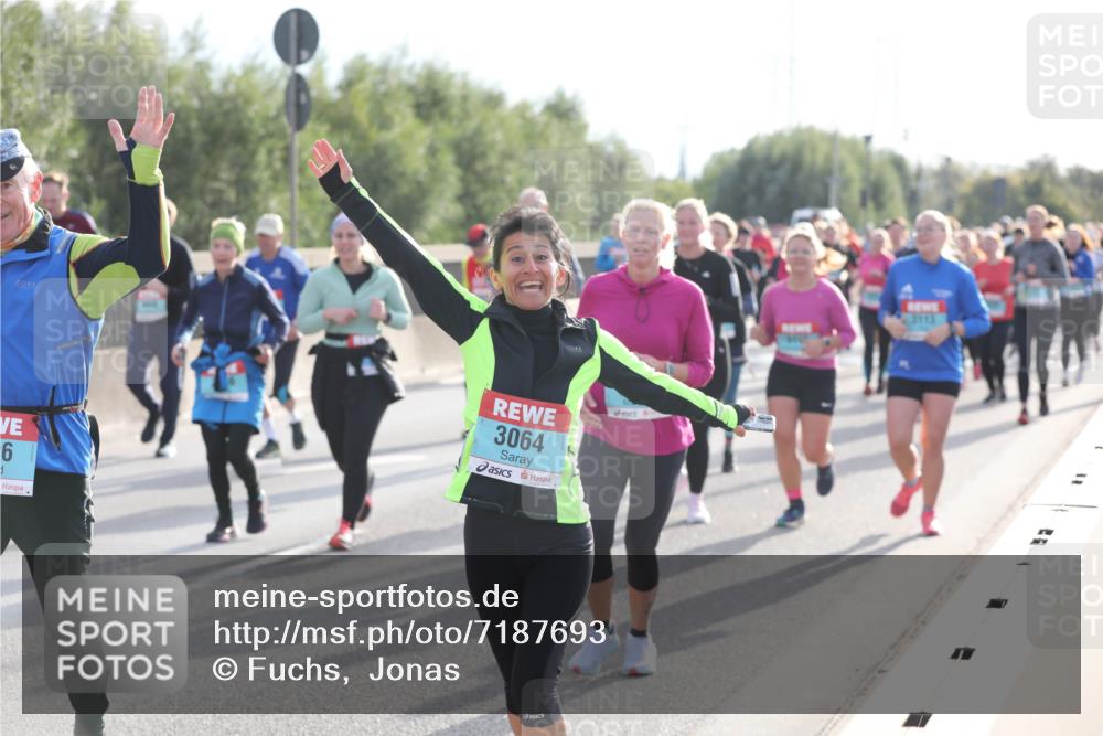 03.10.2024 - Köhlbrandbrückenlauf Fuchs,  Jonas http://msf.ph/oto/7187693 03.10.2024 09:22:39 Position 3 6, 3064, 3113 meine-sportfotos.de