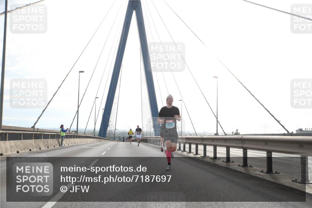 03.10.2024 - Köhlbrandbrückenlauf Jannik Wohlers http://msf.ph/oto/7187697 03.10.2024 09:18:04 Position 1 1032 meine-sportfotos.de