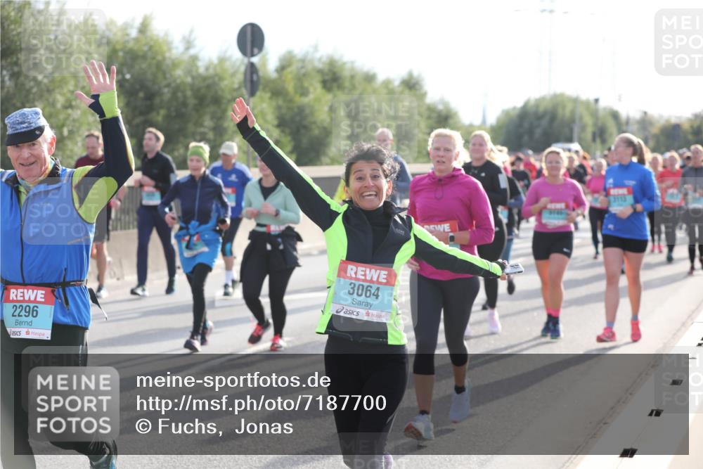 03.10.2024 - Köhlbrandbrückenlauf Fuchs,  Jonas http://msf.ph/oto/7187700 03.10.2024 09:22:40 Position 3 2296, 3064 meine-sportfotos.de
