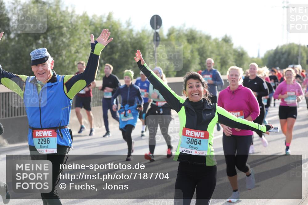 03.10.2024 - Köhlbrandbrückenlauf Fuchs,  Jonas http://msf.ph/oto/7187704 03.10.2024 09:22:40 Position 3 2296, 3064 meine-sportfotos.de