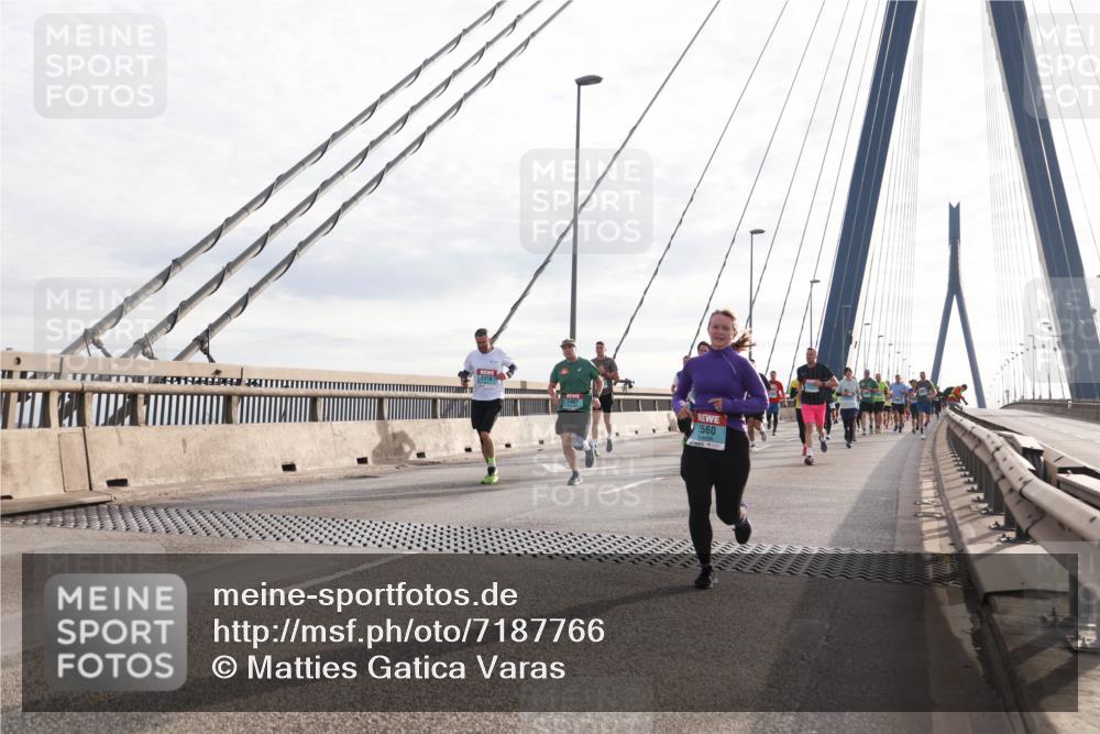 03.10.2024 - Köhlbrandbrückenlauf Matties Gatica Varas http://msf.ph/oto/7187766 03.10.2024 09:26:19 Position 2 2418, 1497, 1560 meine-sportfotos.de
