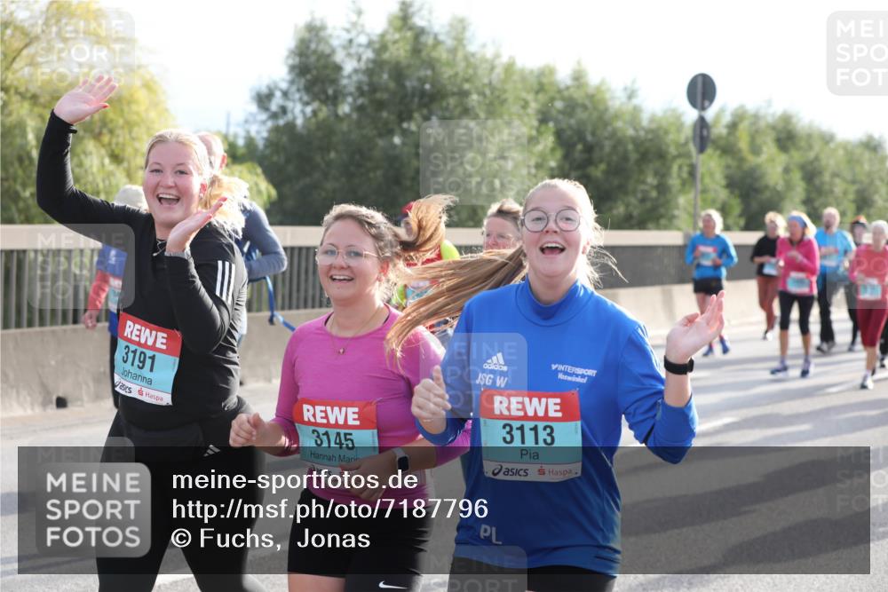 03.10.2024 - Köhlbrandbrückenlauf Fuchs,  Jonas http://msf.ph/oto/7187796 03.10.2024 09:22:44 Position 3 3191, 3145, 3113 meine-sportfotos.de