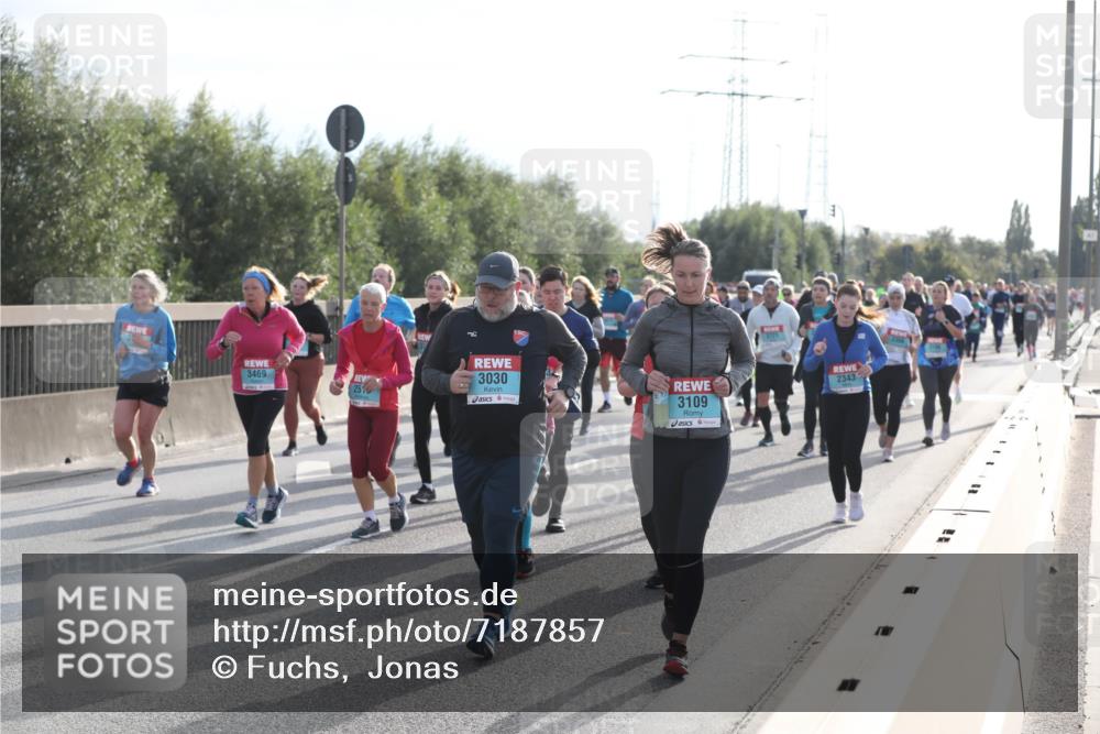 03.10.2024 - Köhlbrandbrückenlauf Fuchs,  Jonas http://msf.ph/oto/7187857 03.10.2024 09:22:46 Position 3 3469, 25, 3030, 3109, 3721, 2343 meine-sportfotos.de