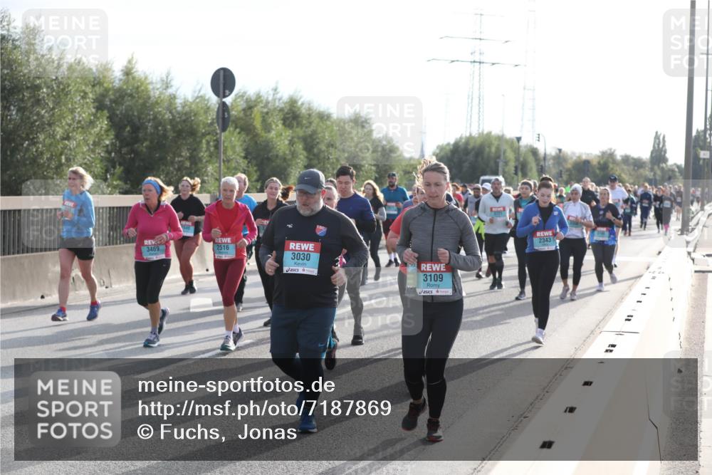 03.10.2024 - Köhlbrandbrückenlauf Fuchs,  Jonas http://msf.ph/oto/7187869 03.10.2024 09:22:46 Position 3 3469, 2516, 3030, 3109, 2343 meine-sportfotos.de