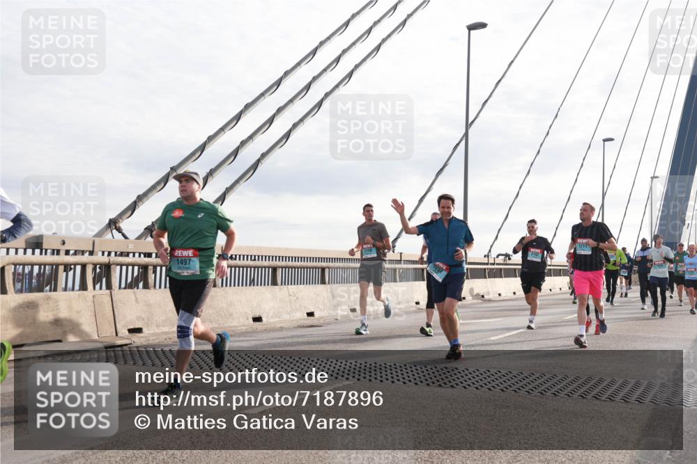 03.10.2024 - Köhlbrandbrückenlauf Matties Gatica Varas http://msf.ph/oto/7187896 03.10.2024 09:26:22 Position 2 1497, 1211 meine-sportfotos.de