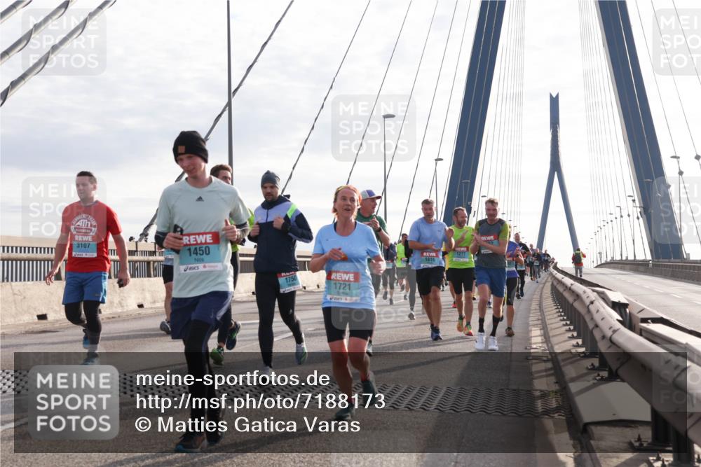 03.10.2024 - Köhlbrandbrückenlauf Matties Gatica Varas http://msf.ph/oto/7188173 03.10.2024 09:26:26 Position 2 3107, 1450, 1750, 1721, 1277, 1616 meine-sportfotos.de