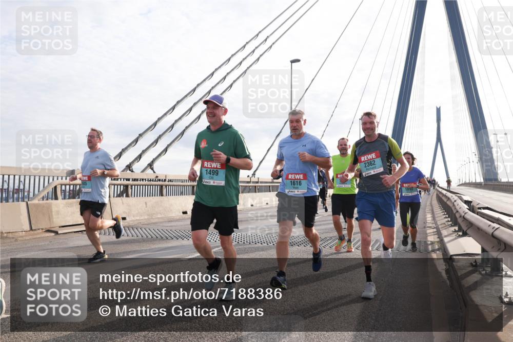 03.10.2024 - Köhlbrandbrückenlauf Matties Gatica Varas http://msf.ph/oto/7188386 03.10.2024 09:26:29 Position 2 1499, 1616, 2362, 1892 meine-sportfotos.de
