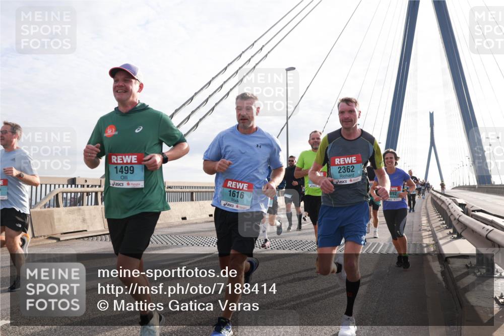 03.10.2024 - Köhlbrandbrückenlauf Matties Gatica Varas http://msf.ph/oto/7188414 03.10.2024 09:26:29 Position 2 1499, 1616, 2362, 892 meine-sportfotos.de