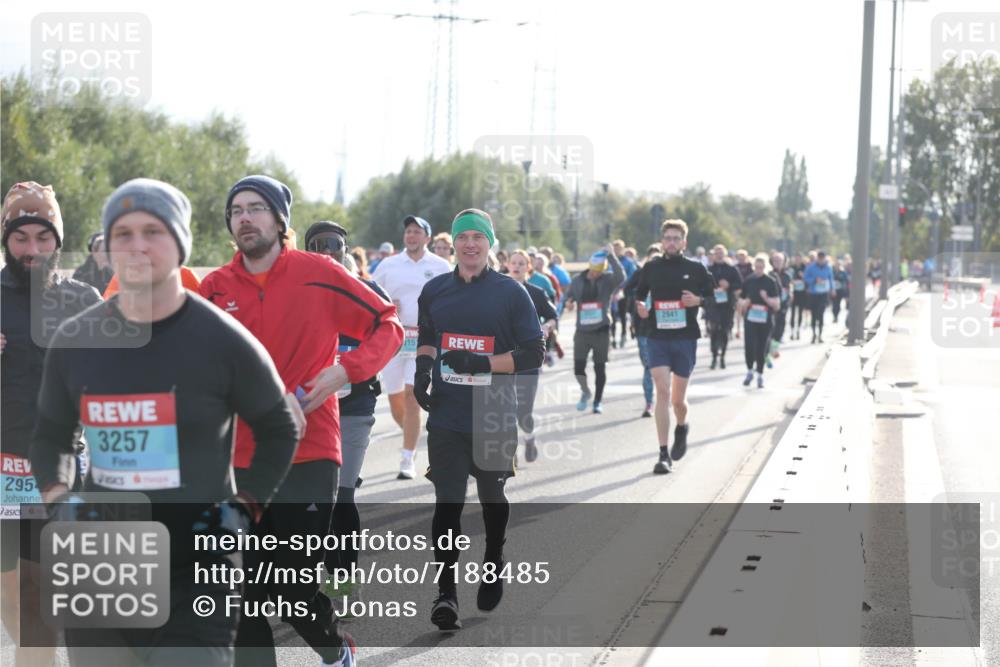 03.10.2024 - Köhlbrandbrückenlauf Fuchs,  Jonas http://msf.ph/oto/7188485 03.10.2024 09:23:09 Position 3 295, 3257, 15, 2941 meine-sportfotos.de