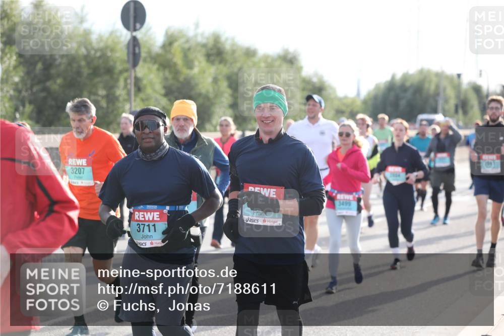 03.10.2024 - Köhlbrandbrückenlauf Fuchs,  Jonas http://msf.ph/oto/7188611 03.10.2024 09:23:11 Position 3 3207, 3711, 3499, 2641 meine-sportfotos.de