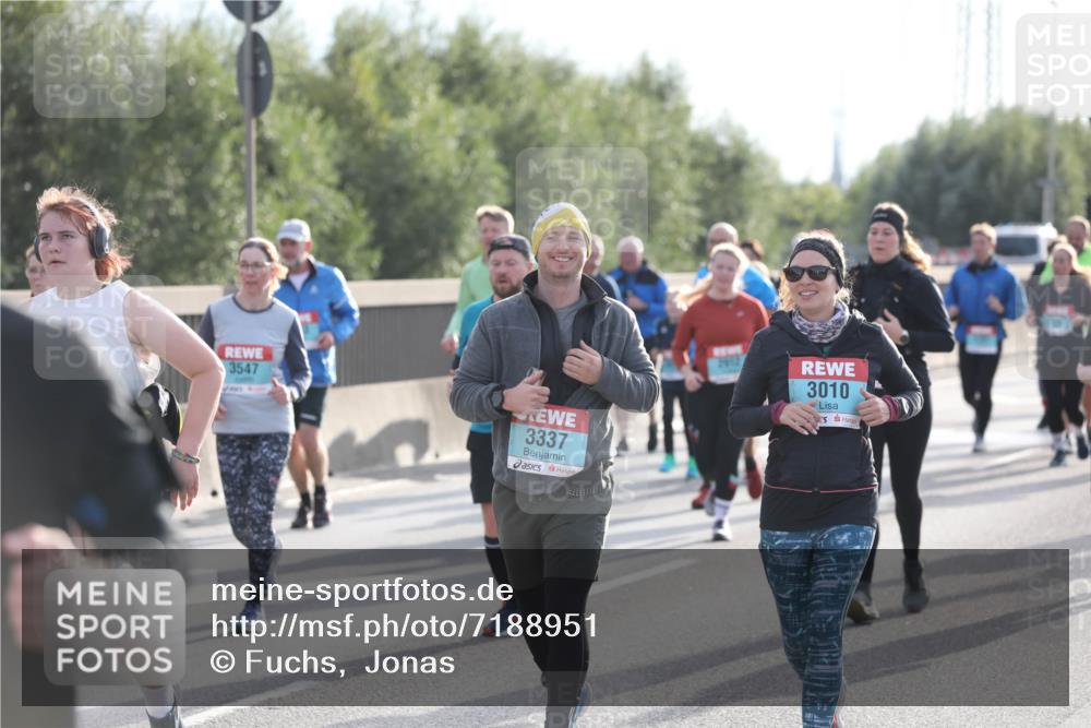 03.10.2024 - Köhlbrandbrückenlauf Fuchs,  Jonas http://msf.ph/oto/7188951 03.10.2024 09:23:16 Position 3 3547, 3337, 2912, 3010 meine-sportfotos.de