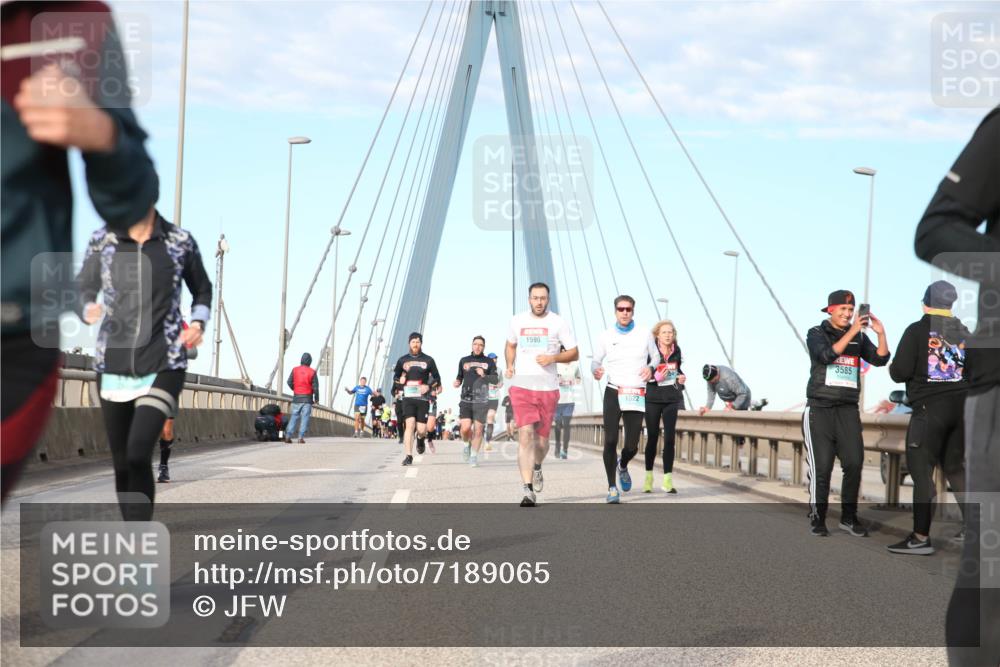 03.10.2024 - Köhlbrandbrückenlauf Jannik Wohlers http://msf.ph/oto/7189065 03.10.2024 09:44:29 Position 2 1596, 1522, 3585 meine-sportfotos.de