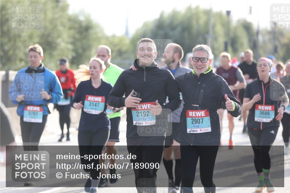 03.10.2024 - Köhlbrandbrückenlauf Fuchs,  Jonas http://msf.ph/oto/7189090 03.10.2024 09:23:21 Position 3 3701, 3147, 2192, 2907, 3686 meine-sportfotos.de