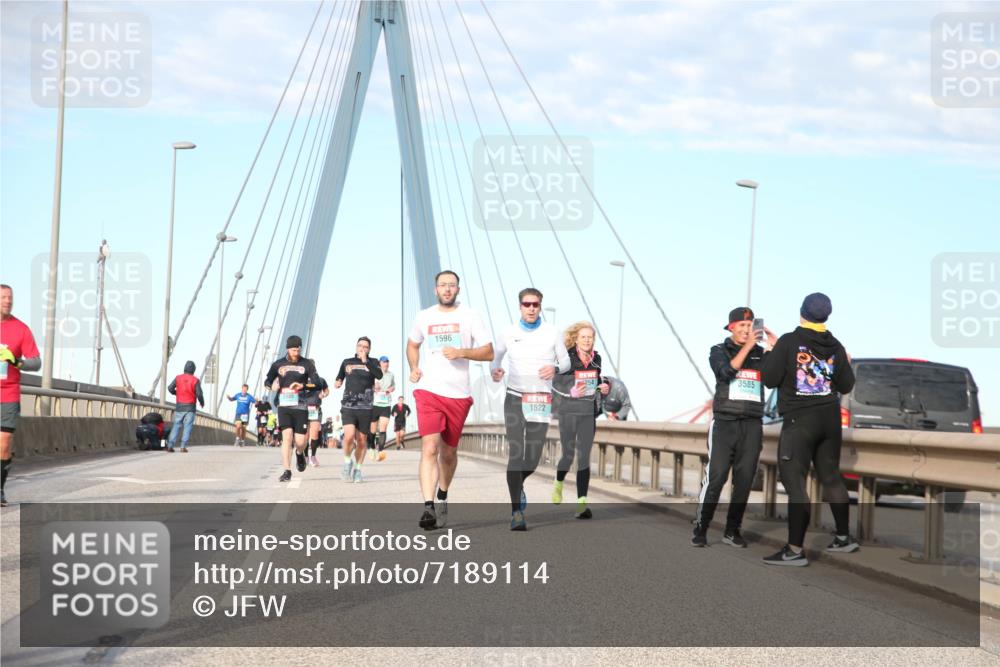 03.10.2024 - Köhlbrandbrückenlauf Jannik Wohlers http://msf.ph/oto/7189114 03.10.2024 09:44:30 Position 2  meine-sportfotos.de