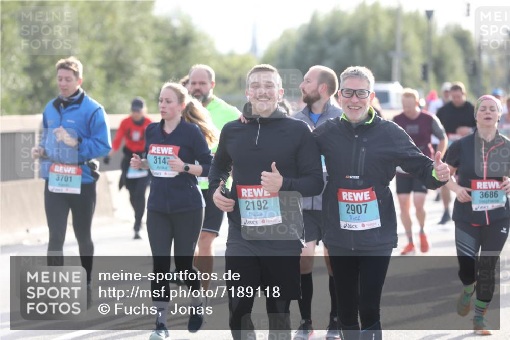 03.10.2024 - Köhlbrandbrückenlauf Fuchs,  Jonas http://msf.ph/oto/7189118 03.10.2024 09:23:21 Position 3 3701, 3147, 2192, 2907, 3686 meine-sportfotos.de