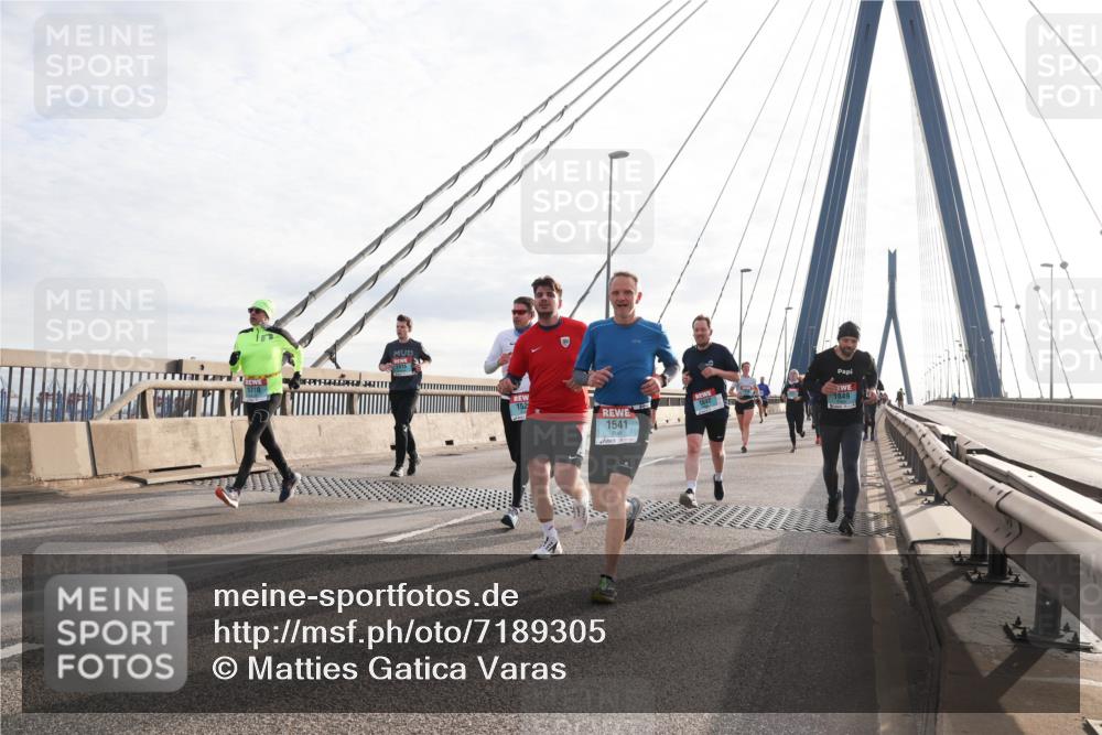 03.10.2024 - Köhlbrandbrückenlauf Matties Gatica Varas http://msf.ph/oto/7189305 03.10.2024 09:26:45 Position 2 1710, 1692, 1849, 1541 meine-sportfotos.de