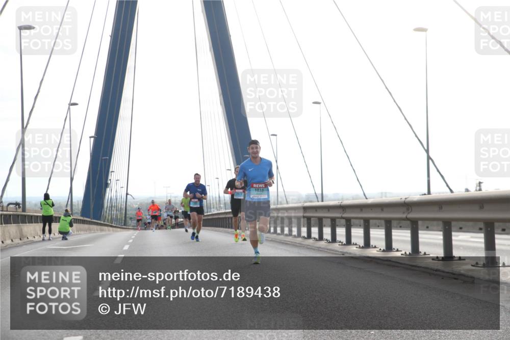 03.10.2024 - Köhlbrandbrückenlauf Jannik Wohlers http://msf.ph/oto/7189438 03.10.2024 09:18:47 Position 1 2673, 1033 meine-sportfotos.de
