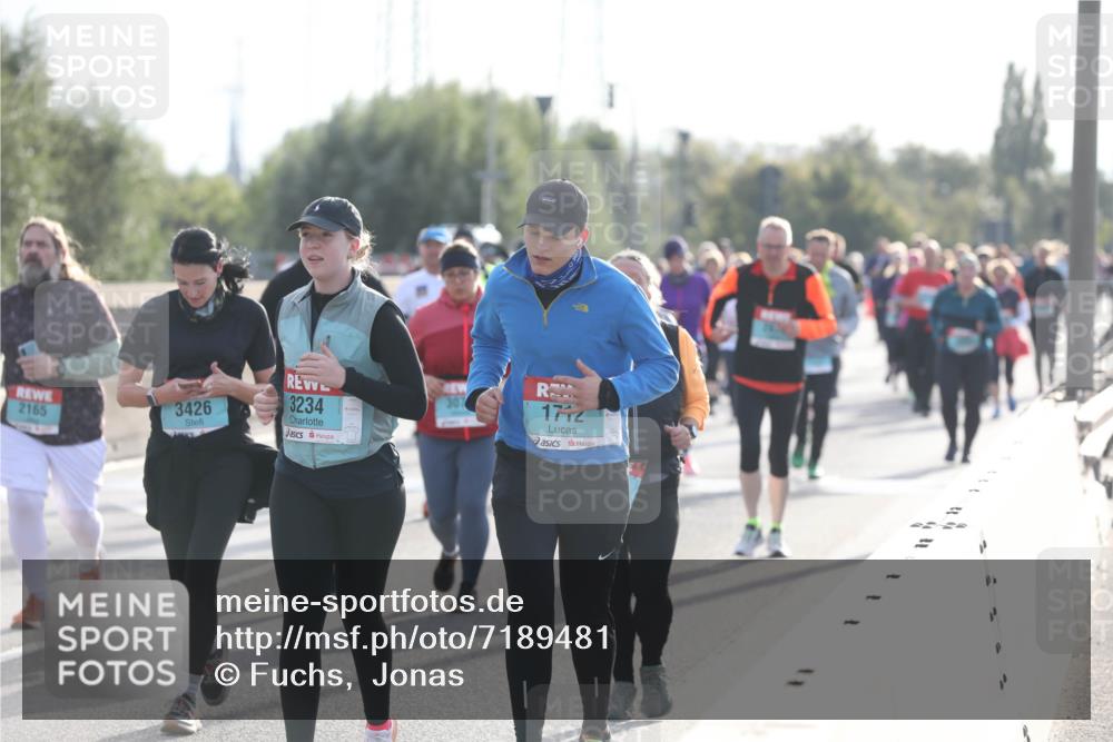 03.10.2024 - Köhlbrandbrückenlauf Fuchs,  Jonas http://msf.ph/oto/7189481 03.10.2024 09:23:27 Position 3 2165, 3426, 3234, 1772 meine-sportfotos.de