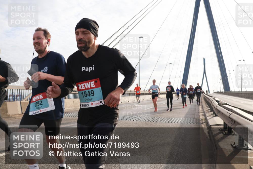 03.10.2024 - Köhlbrandbrückenlauf Matties Gatica Varas http://msf.ph/oto/7189493 03.10.2024 09:26:47 Position 2 1692, 1849 meine-sportfotos.de