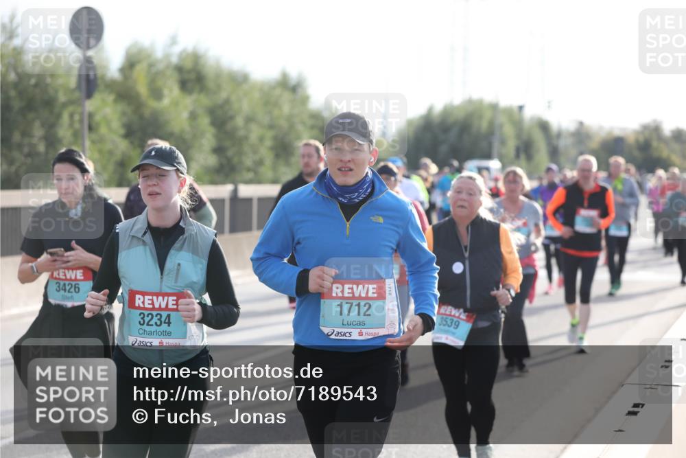 03.10.2024 - Köhlbrandbrückenlauf Fuchs,  Jonas http://msf.ph/oto/7189543 03.10.2024 09:23:29 Position 3 1712, 61, 3426, 3234, 1712, 3539 meine-sportfotos.de