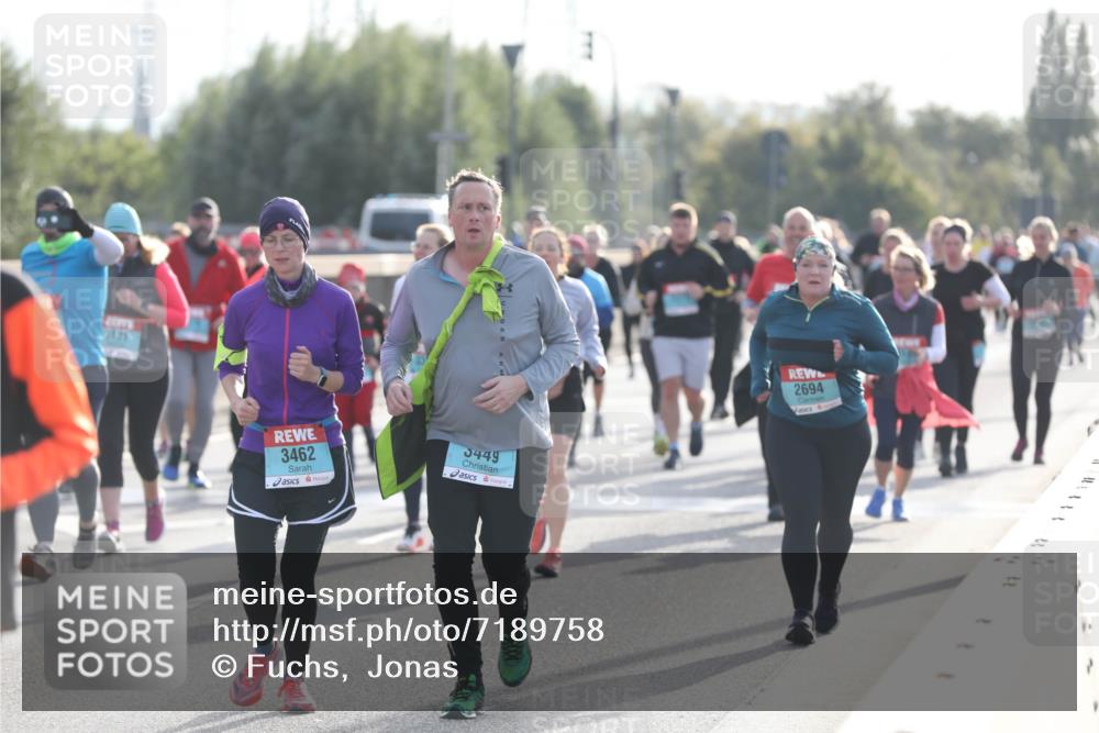 03.10.2024 - Köhlbrandbrückenlauf Fuchs,  Jonas http://msf.ph/oto/7189758 03.10.2024 09:23:34 Position 3 3121, 3462, 5449, 2694, 111 meine-sportfotos.de