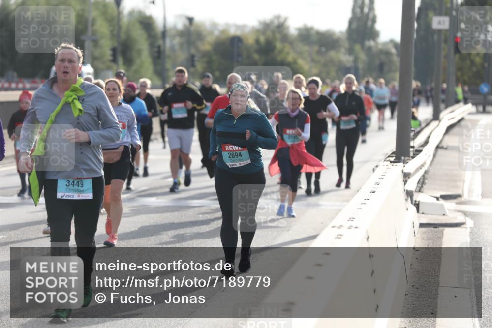 03.10.2024 - Köhlbrandbrückenlauf Fuchs,  Jonas http://msf.ph/oto/7189779 03.10.2024 09:23:35 Position 3 3449, 2694, 3195 meine-sportfotos.de