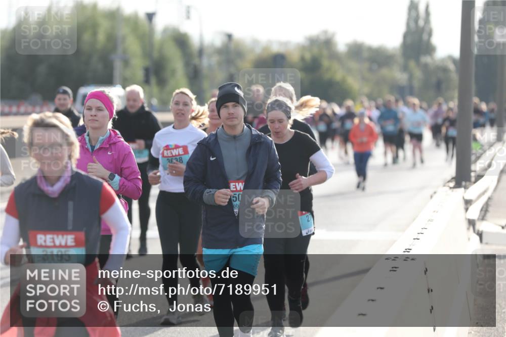 03.10.2024 - Köhlbrandbrückenlauf Fuchs,  Jonas http://msf.ph/oto/7189951 03.10.2024 09:23:43 Position 3 3195, 3838, 50, 111 meine-sportfotos.de