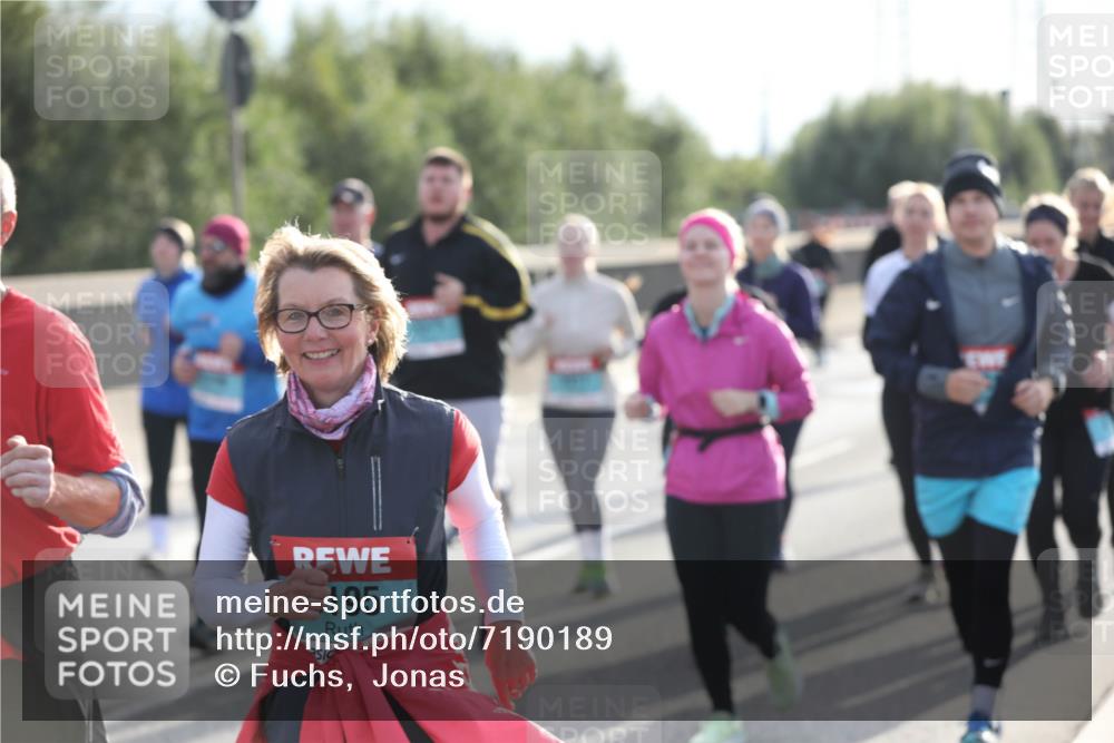03.10.2024 - Köhlbrandbrückenlauf Fuchs,  Jonas http://msf.ph/oto/7190189 03.10.2024 09:23:45 Position 3 195 meine-sportfotos.de