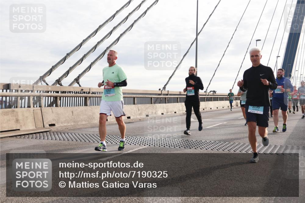 03.10.2024 - Köhlbrandbrückenlauf Matties Gatica Varas http://msf.ph/oto/7190325 03.10.2024 09:27:01 Position 2 1287, 3800, 1468, 2265, 171 meine-sportfotos.de