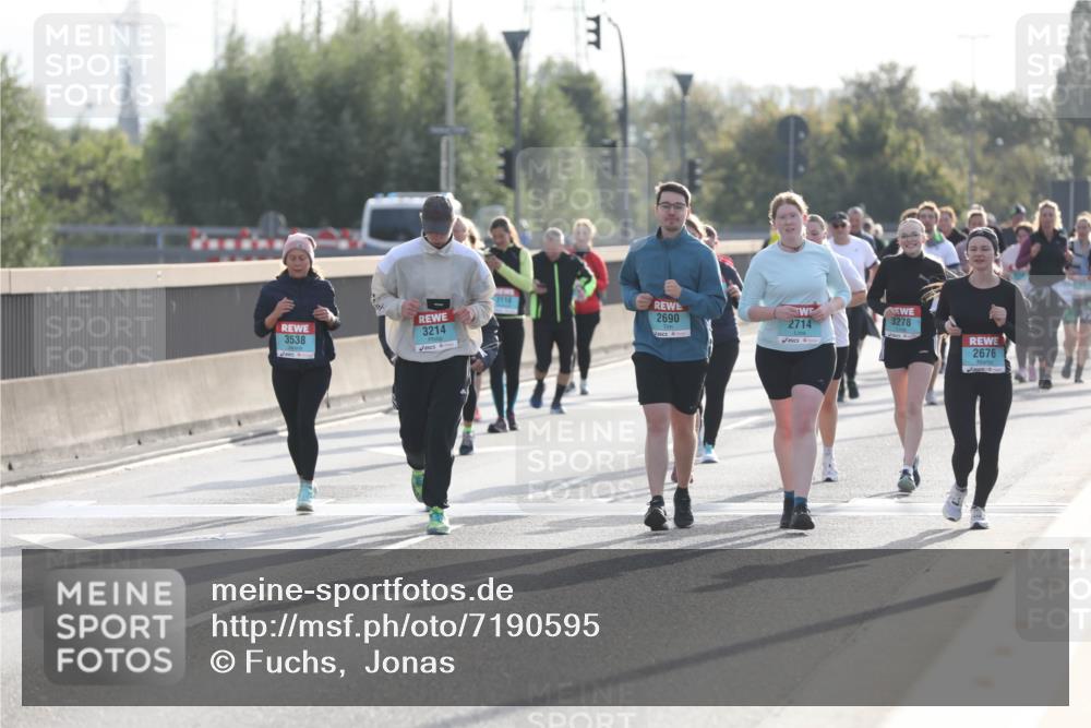 03.10.2024 - Köhlbrandbrückenlauf Fuchs,  Jonas http://msf.ph/oto/7190595 03.10.2024 09:24:02 Position 3 3214, 2690, 2714, 3278, 3538, 2676 meine-sportfotos.de