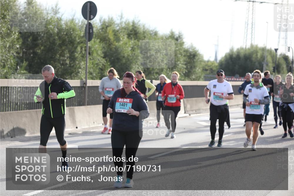 03.10.2024 - Köhlbrandbrückenlauf Fuchs,  Jonas http://msf.ph/oto/7190731 03.10.2024 09:24:17 Position 3 3264, 1401, 331, 2015, 3311 meine-sportfotos.de