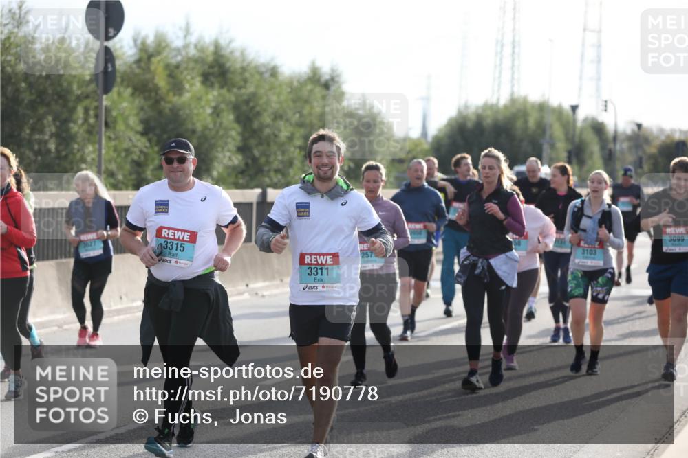 03.10.2024 - Köhlbrandbrückenlauf Fuchs,  Jonas http://msf.ph/oto/7190778 03.10.2024 09:24:20 Position 3 3627, 3315, 3311, 3103, 3099 meine-sportfotos.de