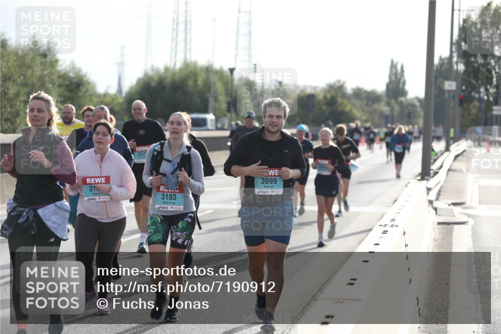 03.10.2024 - Köhlbrandbrückenlauf Fuchs,  Jonas http://msf.ph/oto/7190912 03.10.2024 09:24:22 Position 3 337, 31, 3103, 3099 meine-sportfotos.de