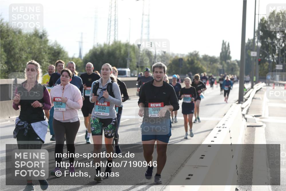03.10.2024 - Köhlbrandbrückenlauf Fuchs,  Jonas http://msf.ph/oto/7190946 03.10.2024 09:24:23 Position 3 337, 3158, 3103, 3099 meine-sportfotos.de
