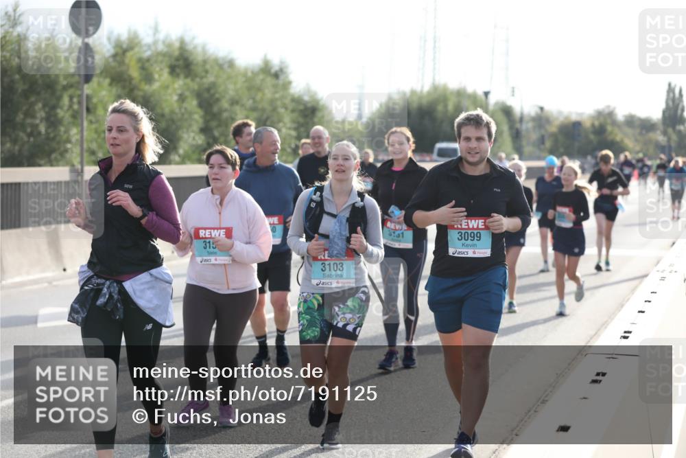 03.10.2024 - Köhlbrandbrückenlauf Fuchs,  Jonas http://msf.ph/oto/7191125 03.10.2024 09:24:24 Position 3 315, 0, 3103, 3, 31, 3099 meine-sportfotos.de