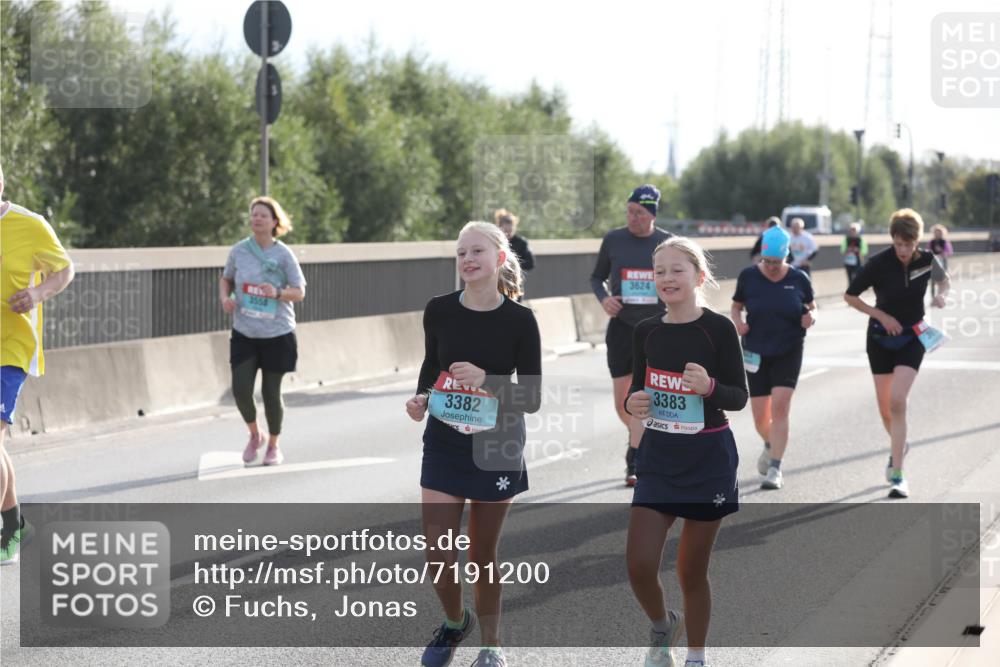 03.10.2024 - Köhlbrandbrückenlauf Fuchs,  Jonas http://msf.ph/oto/7191200 03.10.2024 09:24:28 Position 3 3558, 3382, 3624, 3383 meine-sportfotos.de