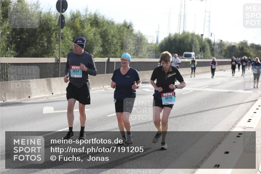 03.10.2024 - Köhlbrandbrückenlauf Fuchs,  Jonas http://msf.ph/oto/7191205 03.10.2024 09:24:31 Position 3 3624, 3616 meine-sportfotos.de