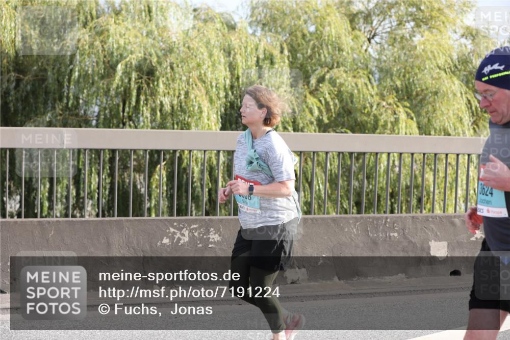 03.10.2024 - Köhlbrandbrückenlauf Fuchs,  Jonas http://msf.ph/oto/7191224 03.10.2024 09:24:35 Position 3 3624 meine-sportfotos.de