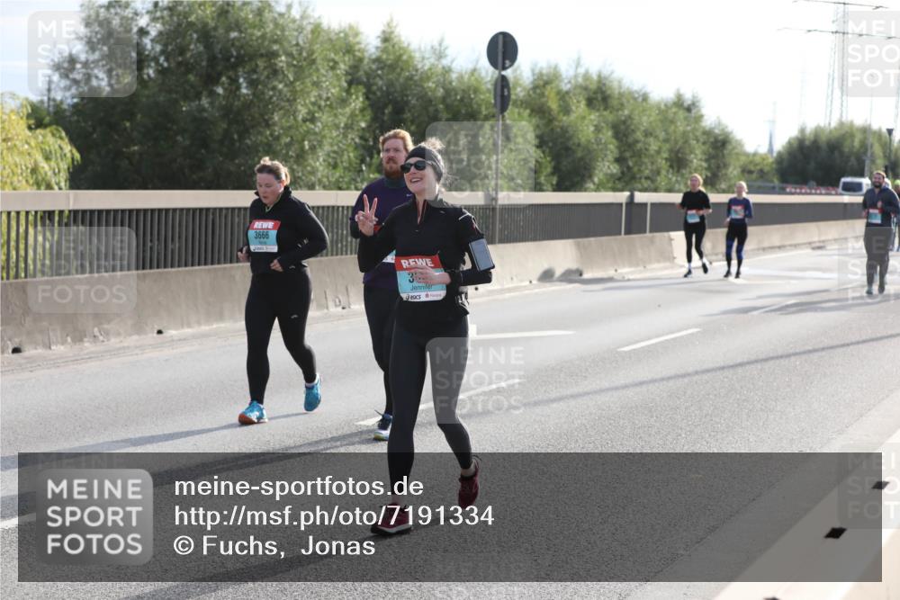 03.10.2024 - Köhlbrandbrückenlauf Fuchs,  Jonas http://msf.ph/oto/7191334 03.10.2024 09:24:56 Position 3 3666, 3 meine-sportfotos.de