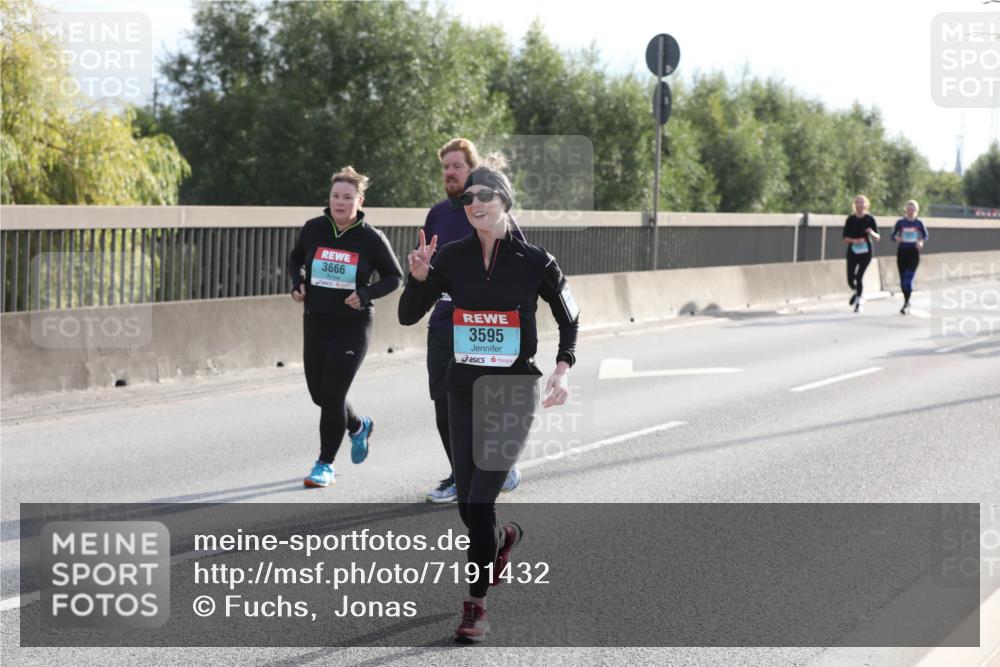 03.10.2024 - Köhlbrandbrückenlauf Fuchs,  Jonas http://msf.ph/oto/7191432 03.10.2024 09:24:56 Position 3 3666, 3595 meine-sportfotos.de