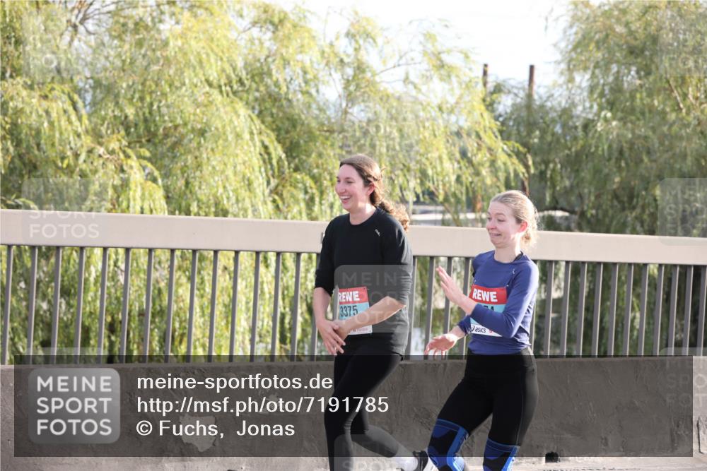 03.10.2024 - Köhlbrandbrückenlauf Fuchs,  Jonas http://msf.ph/oto/7191785 03.10.2024 09:25:07 Position 3 3375 meine-sportfotos.de