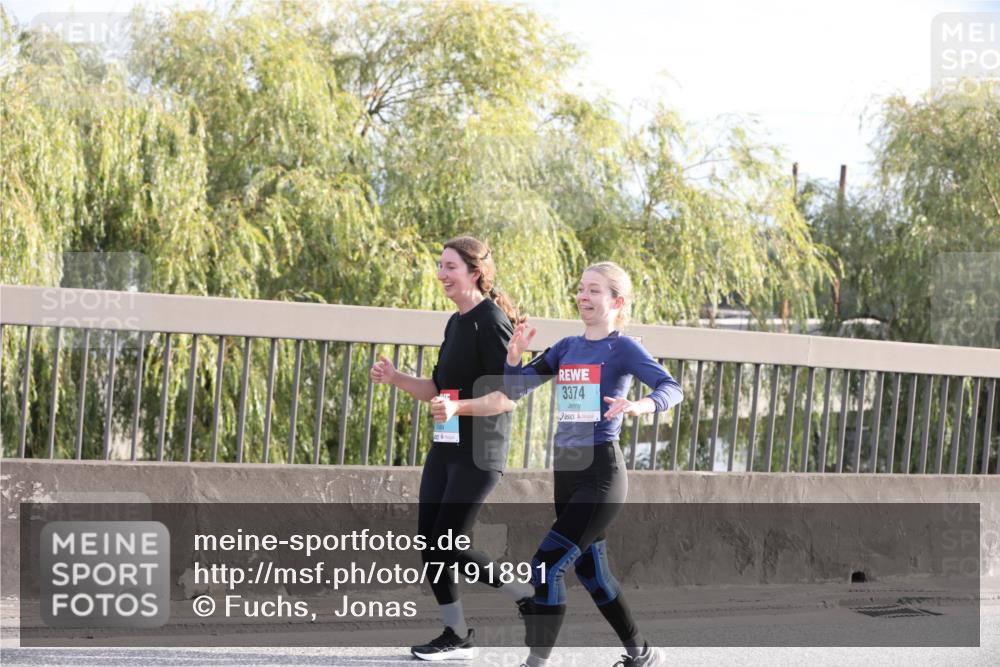 03.10.2024 - Köhlbrandbrückenlauf Fuchs,  Jonas http://msf.ph/oto/7191891 03.10.2024 09:25:07 Position 3 50, 3374 meine-sportfotos.de