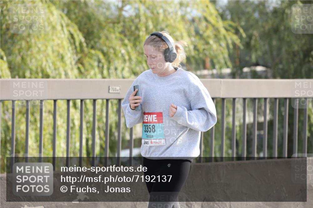 03.10.2024 - Köhlbrandbrückenlauf Fuchs,  Jonas http://msf.ph/oto/7192137 03.10.2024 09:25:31 Position 3 3358 meine-sportfotos.de